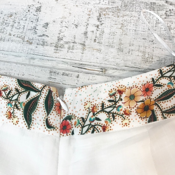Anthropologie Farm Rio Melila Floral Flared Pants - Picture 7 of 8